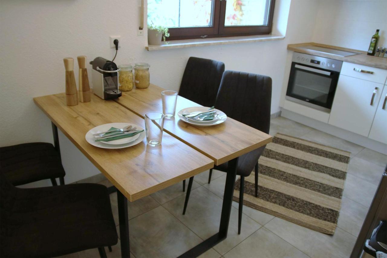 Studio-Apartment Mit Garten, Parkplatz & Kueche اوفنبرغ المظهر الخارجي الصورة