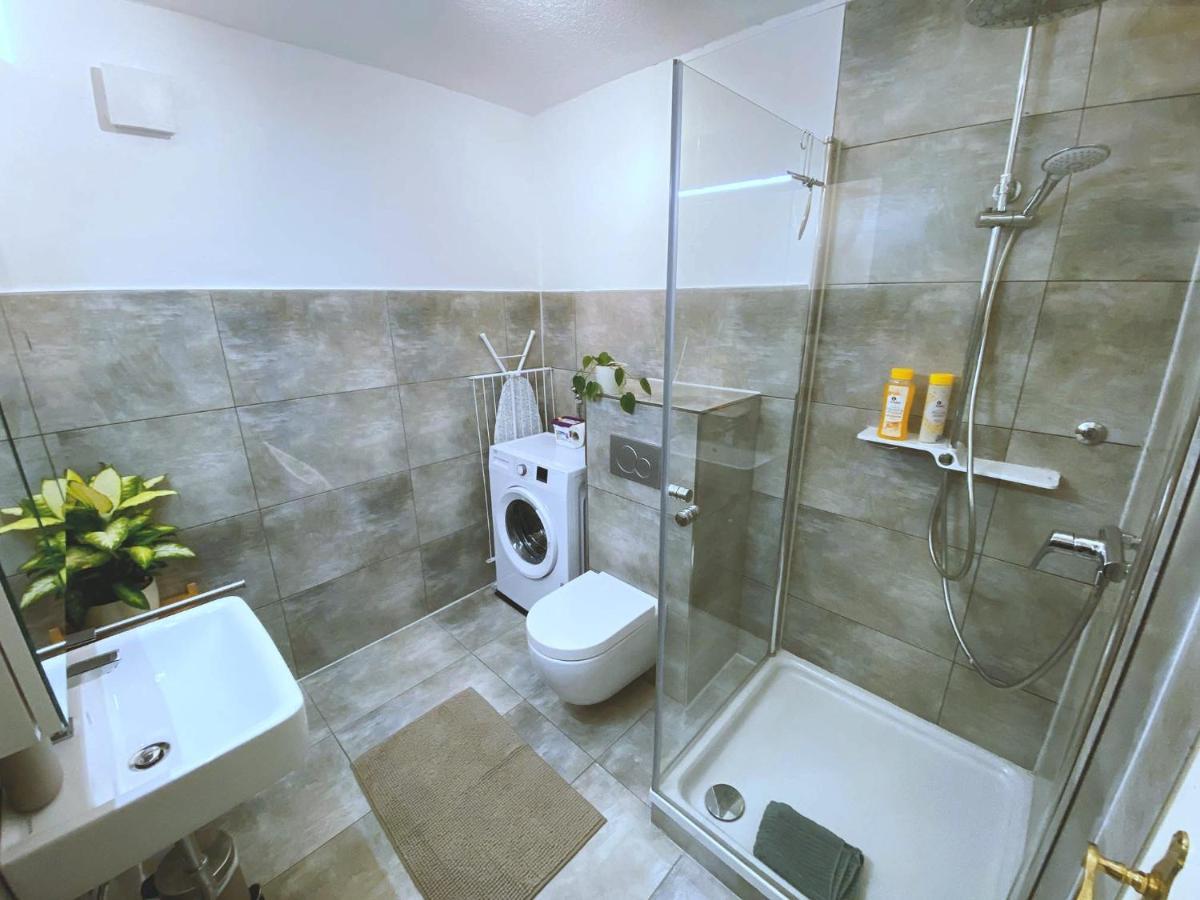 Studio-Apartment Mit Garten, Parkplatz & Kueche اوفنبرغ المظهر الخارجي الصورة